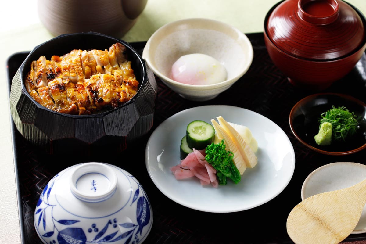 鶏のひつまぶしランチ